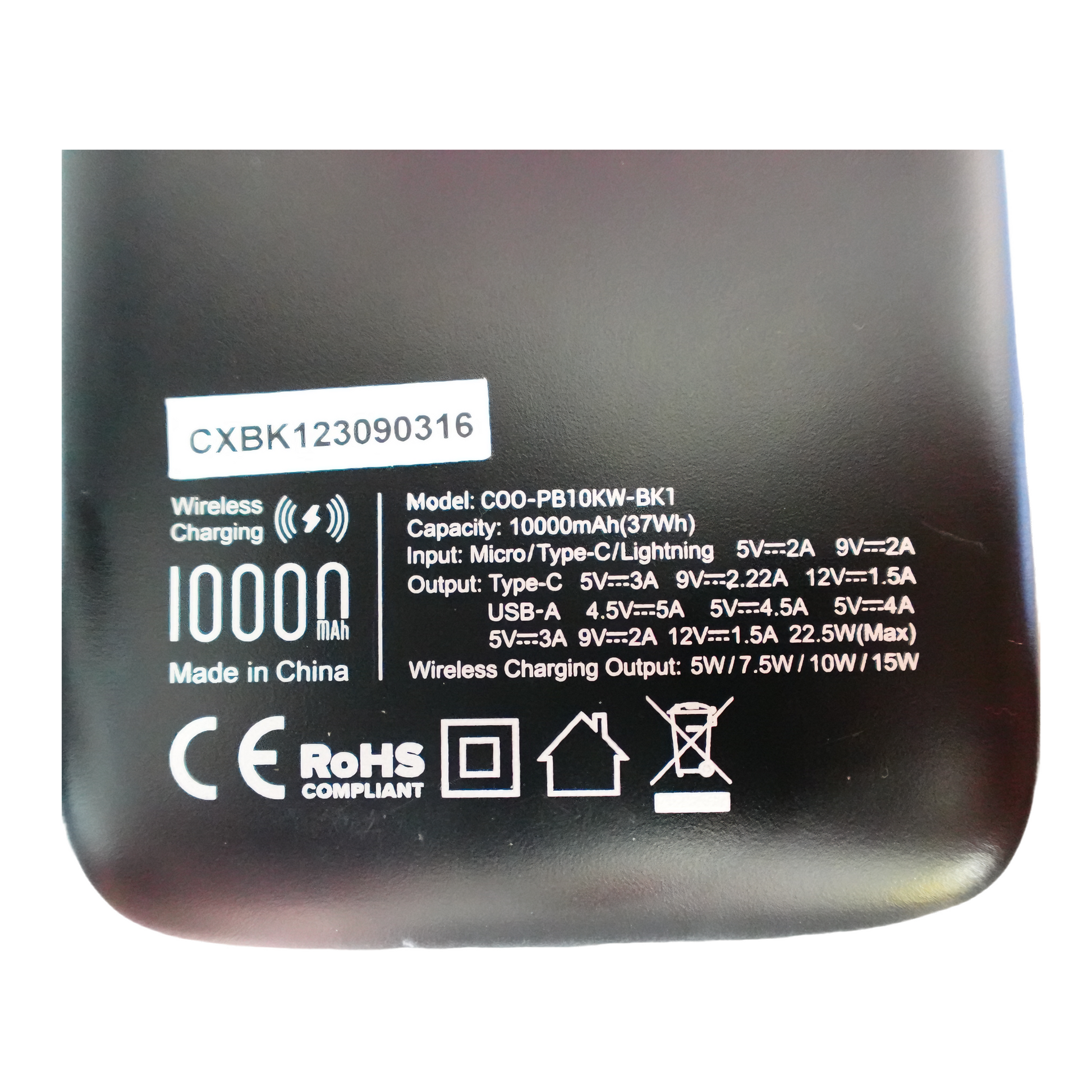 Powerbank 10000mAh Unterseite mit technischen Daten USB-C PD 22,5W