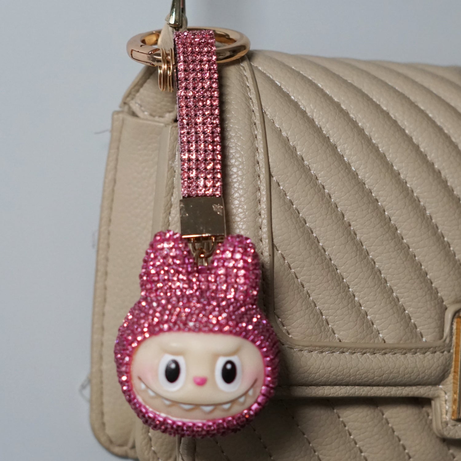 The Crystal Monsters – Glitzer Anhänger für Schlüssel, Tasche & Rucksack