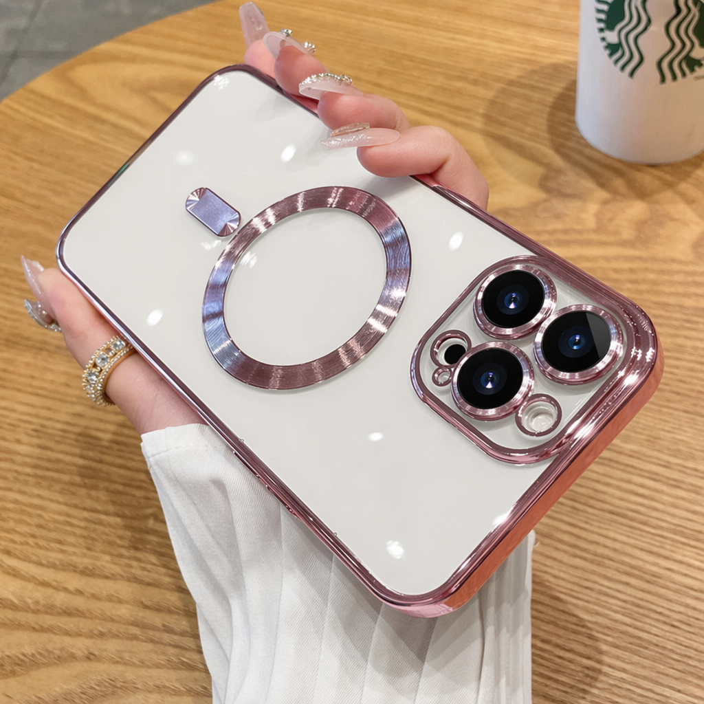 Transparente iPhone-Hülle mit Roségold-Rahmen, Rückansicht in Hand, rosé gebürsteter Magnet-Ring und Dreifach-Kameraschutz mi