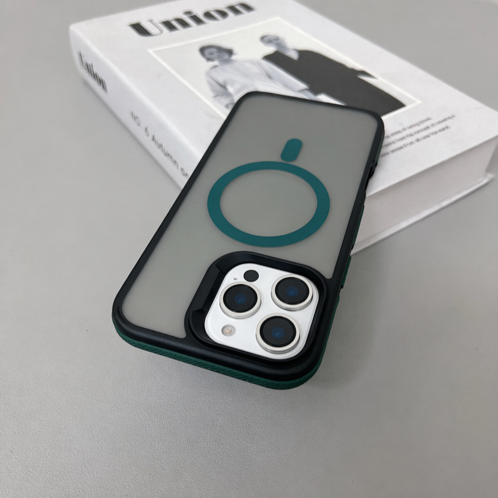 Magnetische Schutzhülle Matt Transparent für iPhone 11–16 Pro Max