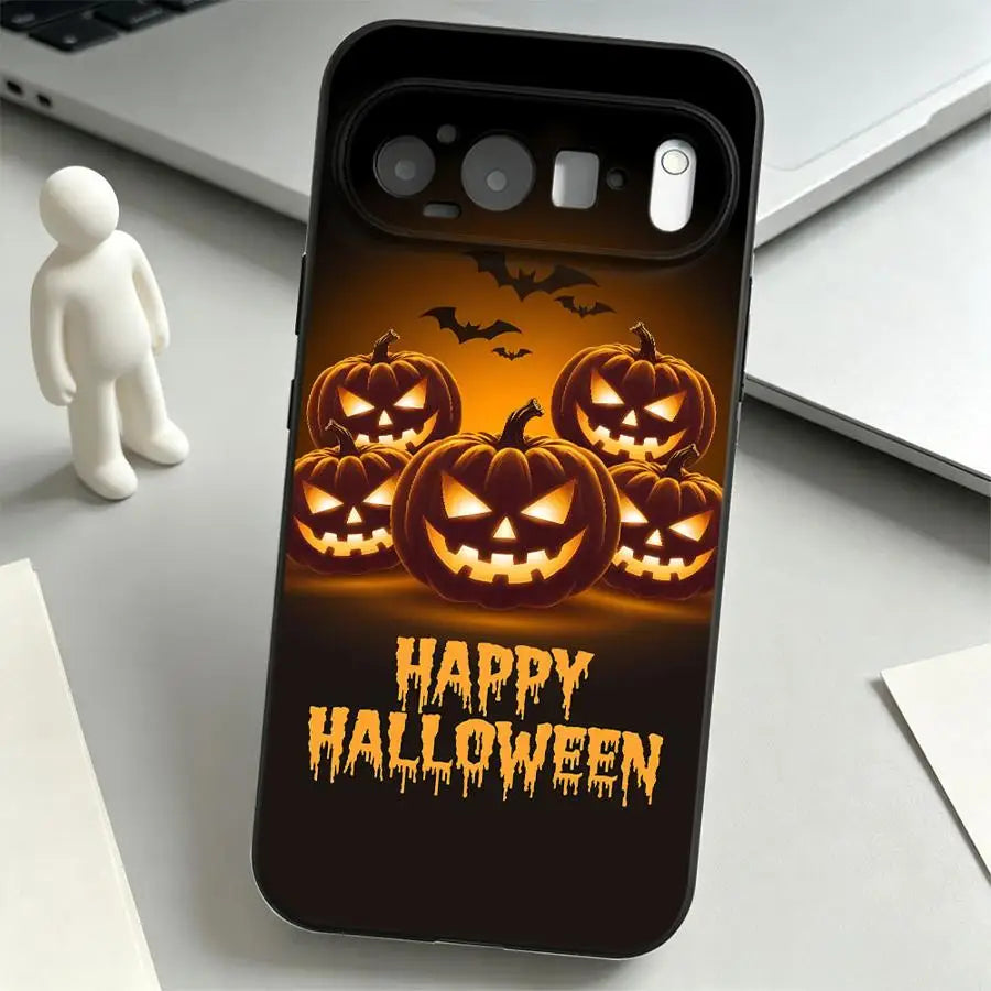 Schwarze TPU-Handyhülle für Google Pixel, Rückseite mit leuchtenden Halloween-Kürbissen und „Happy Halloween