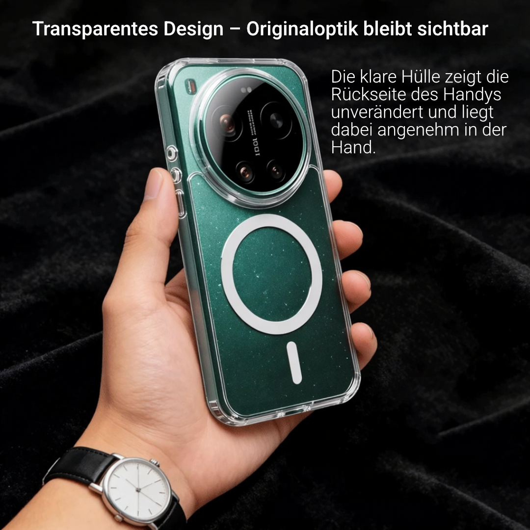 Hand hält Xiaomi 17 Ultra in grüner Farbe mit transparenter MagSafe-Hülle, Rückseite sichtbar, weißer Magnetring