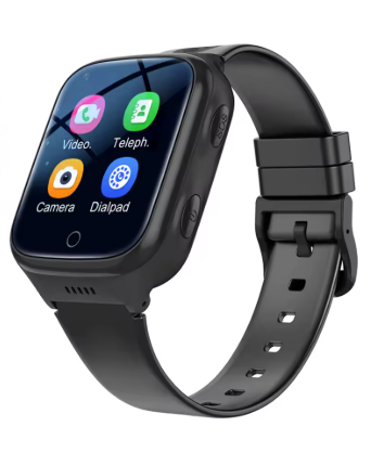 Schwarze Kinder-Smartwatch schräg von vorne, Touchscreen mit Video- Telefon- Kamera- und Dialpad-Icons, schwarzes Silikonarmb